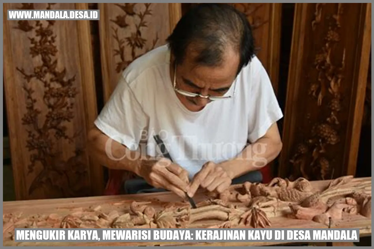 Kerajinan kayu di Desa Mandala